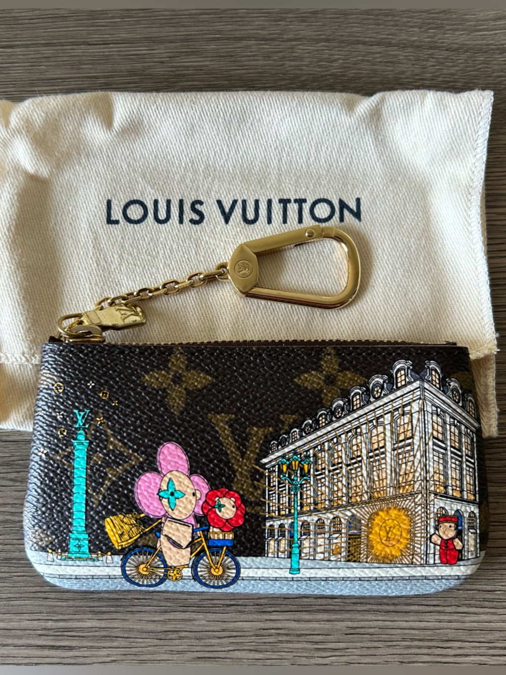 Louis Vuitton Vivienne Animation Key Cles Pouch- Paris LV boutique Place Vendôme